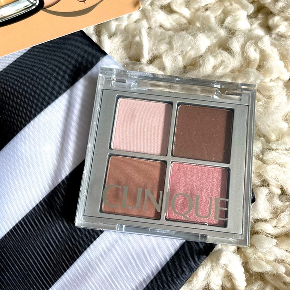 ⭐️3/$50! Sephora Bundle Kosas Wet Lip Oil Malibu, MAC, Clinique shadow quad bag - Picture 3 of 11